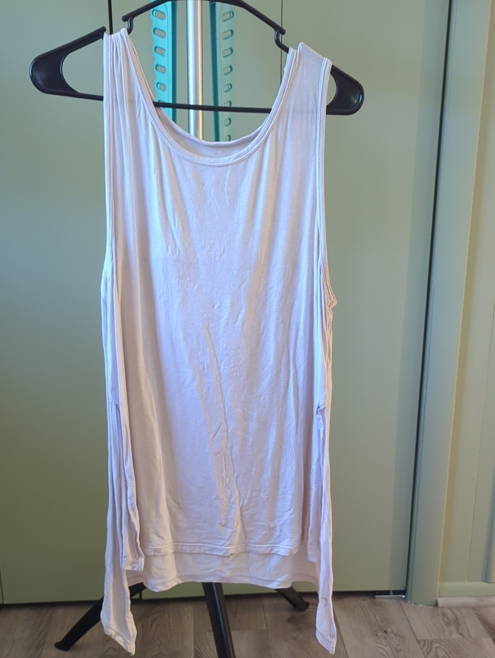ZYIA White Sleeveless Side-Tie Tank
